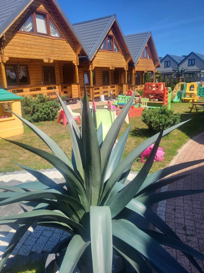 Domki Letniskowe Paradise Rewal Ngoại thất bức ảnh